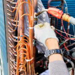 浜松市にて空調機修理をしております。