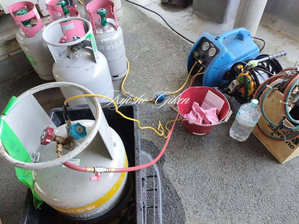 湖西市にて空調設備修理を実施。