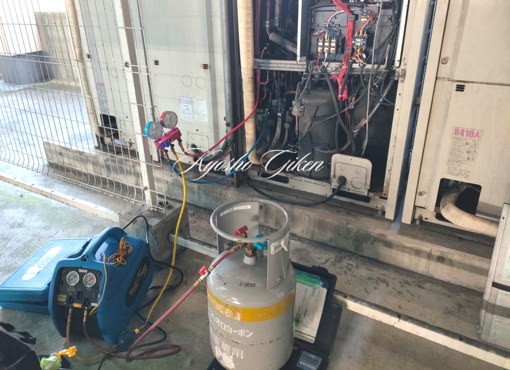 浜松市にて空調機修理を実施