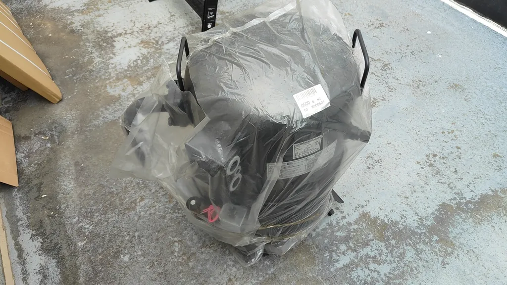 新品のレシプロ圧縮機
